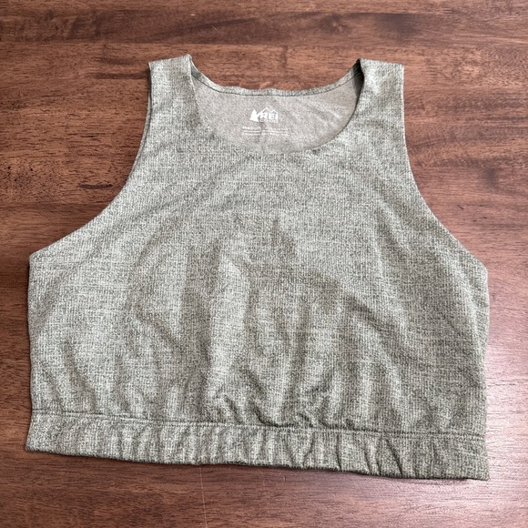 REI Tops - REI Co-Op Sz Medium Green Wide Strap Crop‎ Tops Athletic Athleisure Casual
